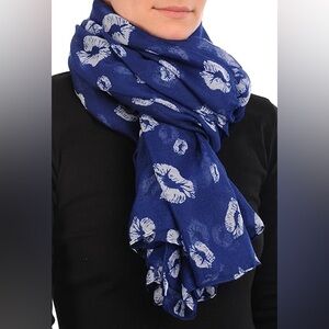GAP | Blue Lip Print Scarf O/S
